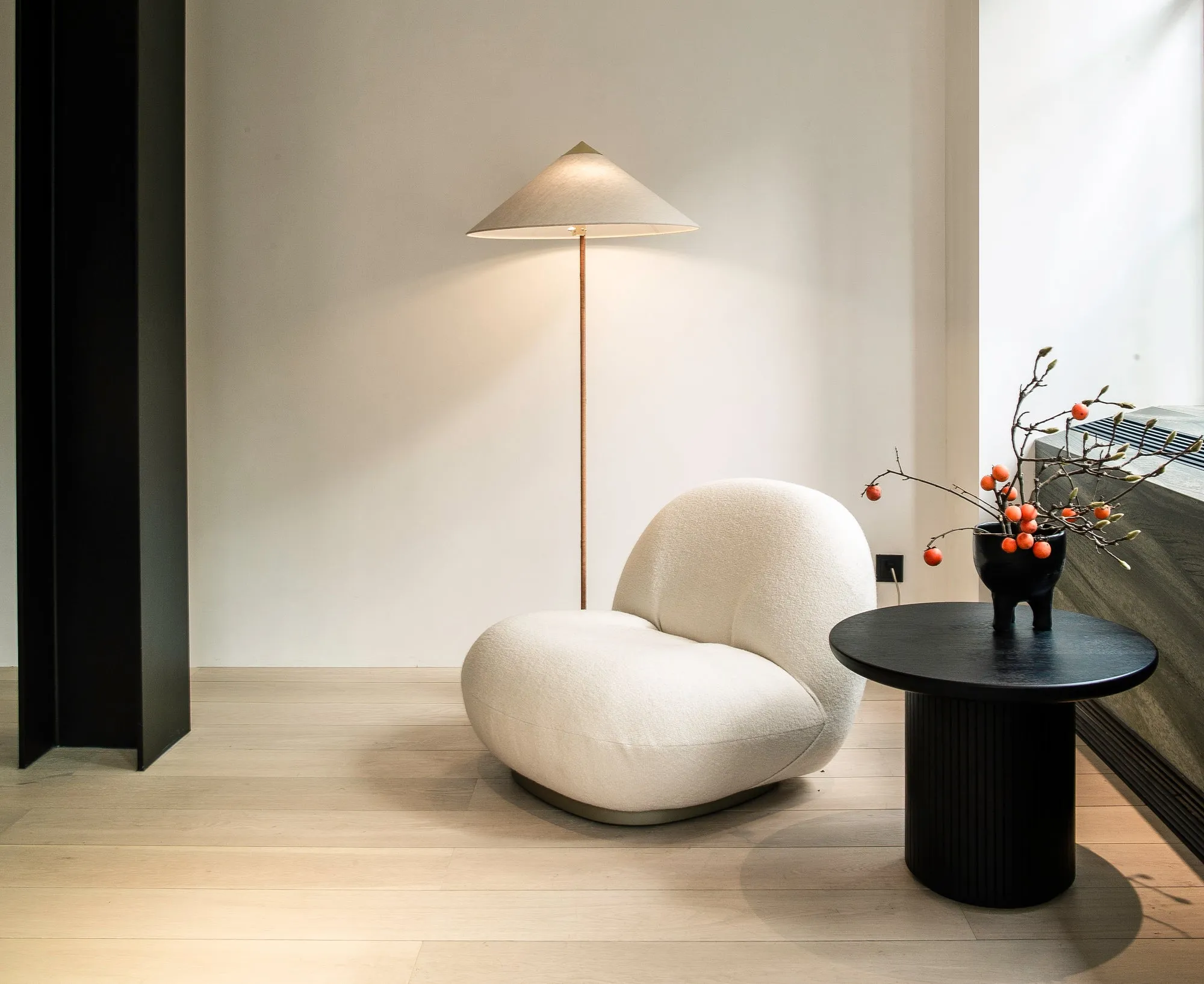 9602 Floor Lamp, Canvas