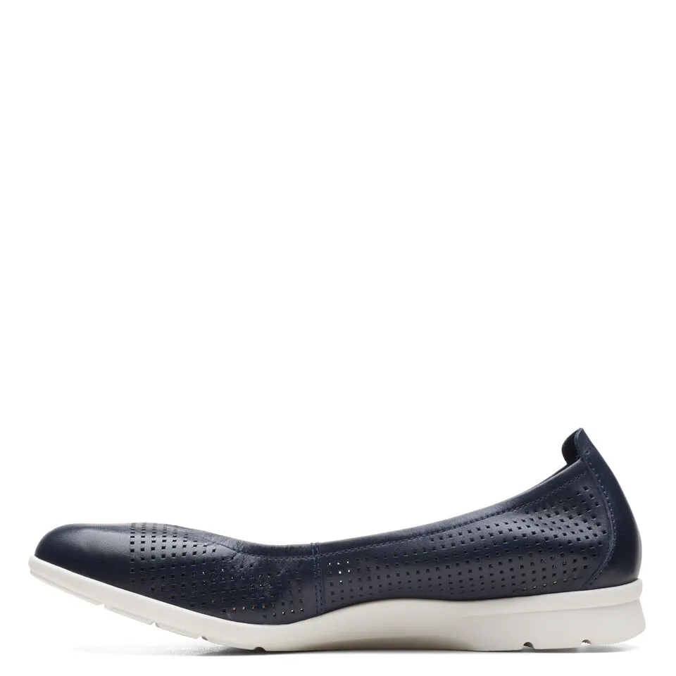 Clarks Women's Jenette Ease Navy Leather 26166715