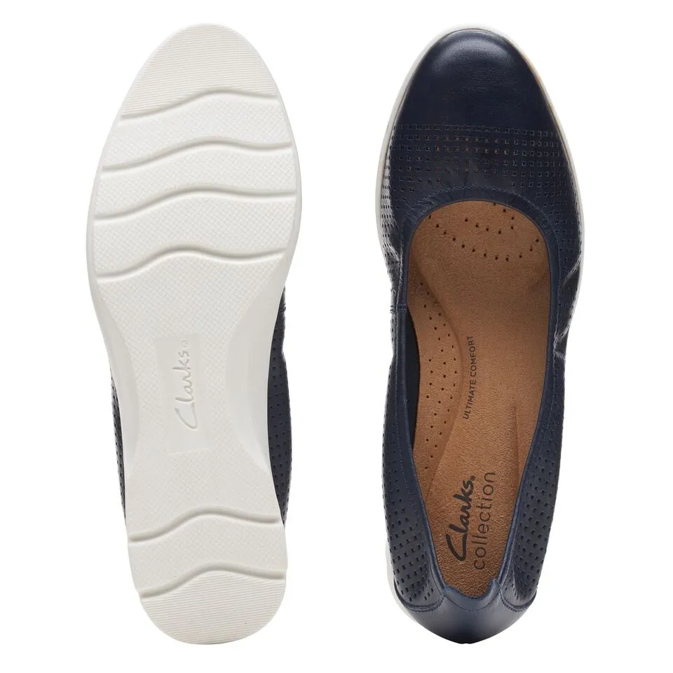 Clarks Women's Jenette Ease Navy Leather 26166715