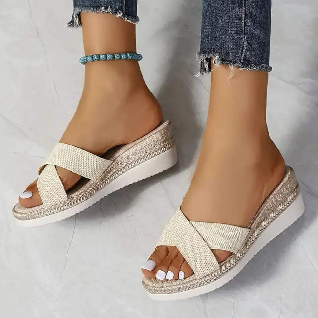 Comfortable Woven Criss-Cross Platform Sandals for Women