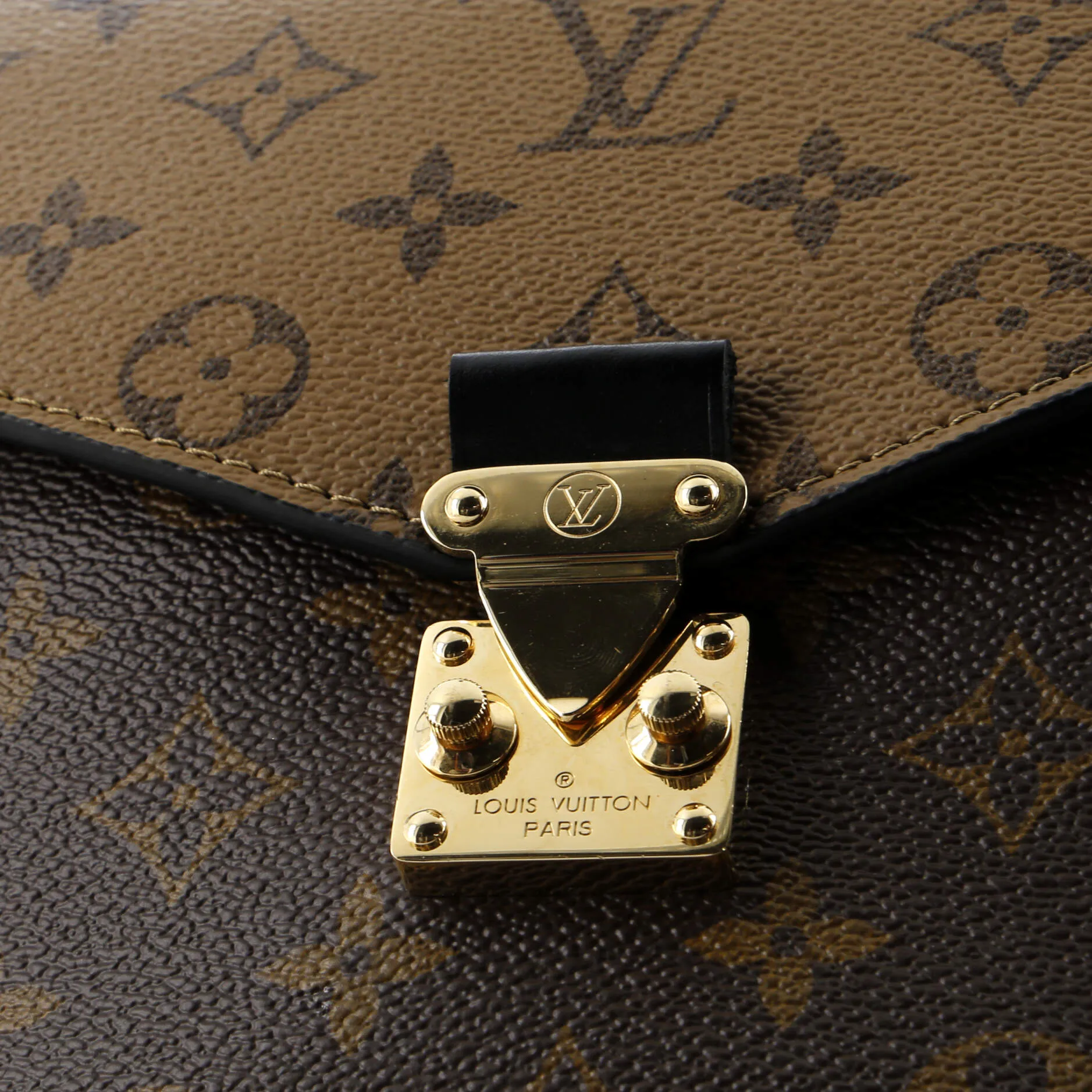 Designer Pochette Metis Reverse Monogram Canvas