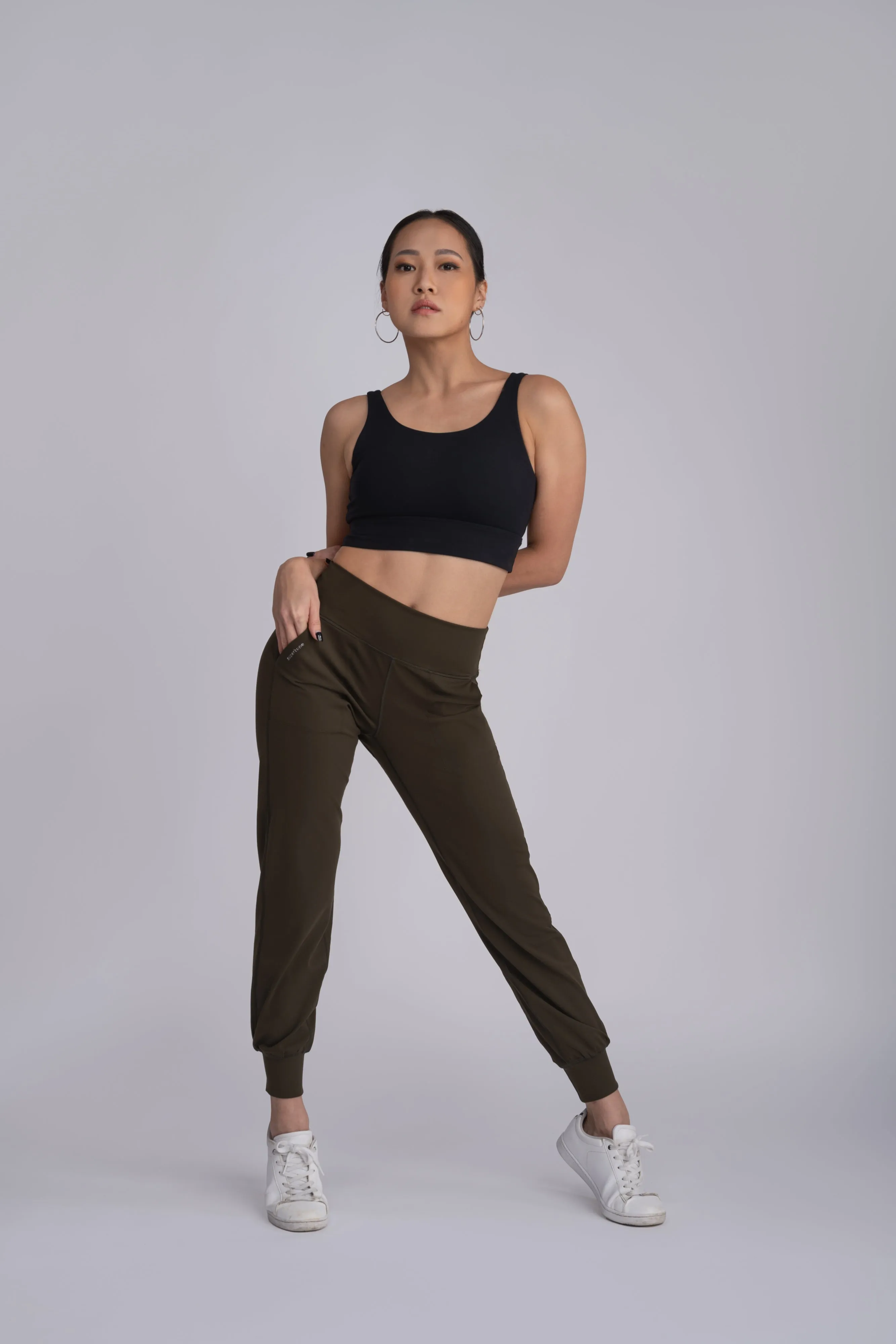 Easy Joggers in Olive